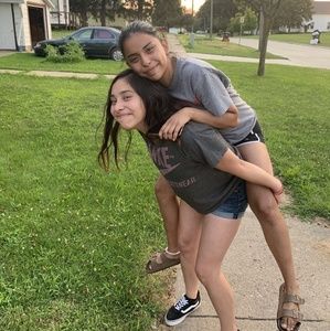 Meet your Posher, Denise